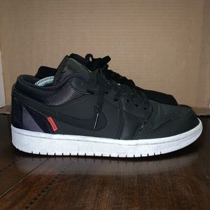 Jordan 1 Low PSG Paris Saint-Germain size 8.5M